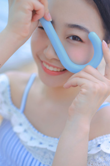 迷人的保姆在